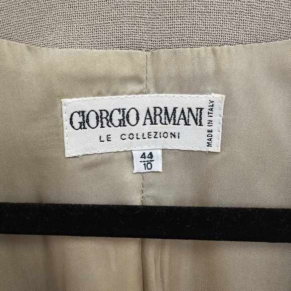 Designer, 80s, luxury, 90s, blazer, armani, tan, jacket, office, business, party - Picture 2 of 9